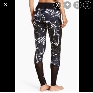 ZELLA - black and white leggings - Size XS